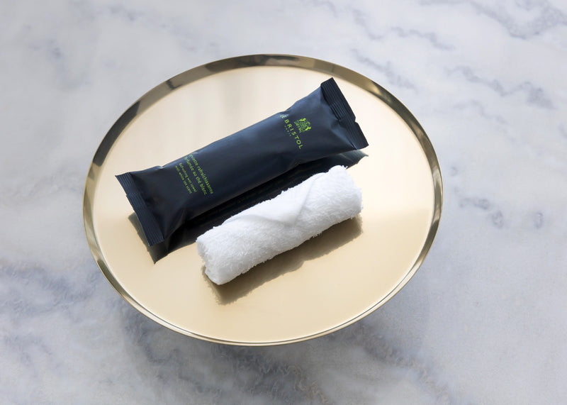 Le Bristol Paris: Customized Oshibori